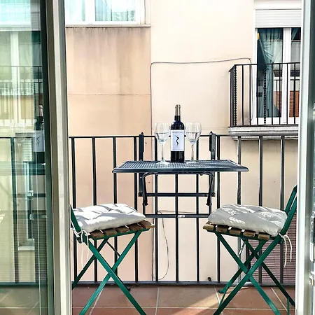 Abbott - 1 Min From The - 100m2 - Sleeps 8 * Sitges