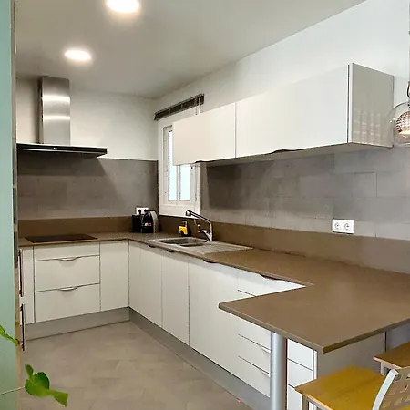 Abbott - 1 Min From The - 100m2 - Sleeps 8 Appartement