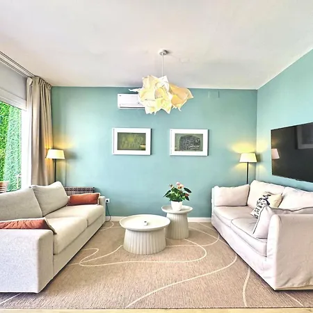 Abbott - 1 Min From The - 100m2 - Sleeps 8