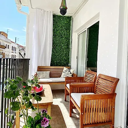 Abbott - 1 Min From The - 100m2 - Sleeps 8 * シッチェス