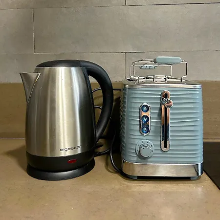 Abbott - 1 Min From The - 100m2 - Sleeps 8 Διαμέρισμα *