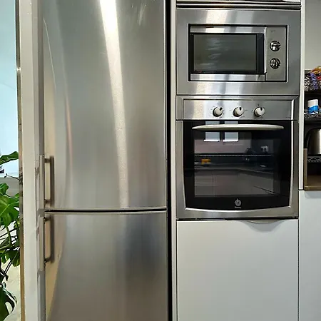 Abbott - 1 Min From The - 100m2 - Sleeps 8 Appartement