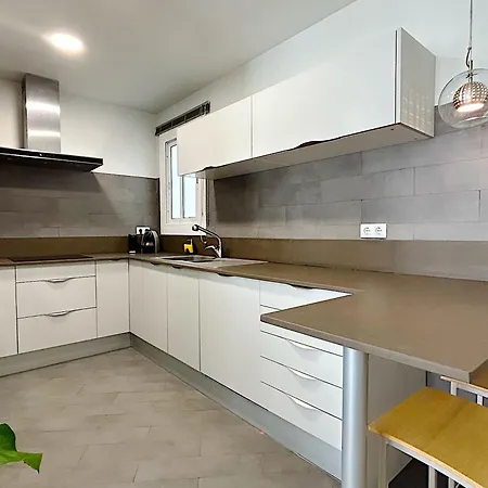 Lägenhet Abbott - 1 Min From The - 100m2 - Sleeps 8 *