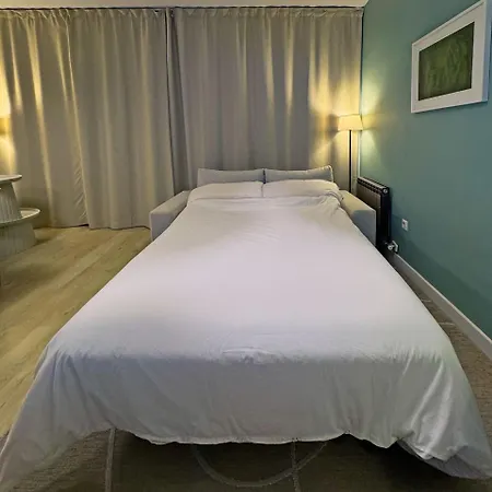 Abbott - 1 Min From The - 100m2 - Sleeps 8 Lejlighed