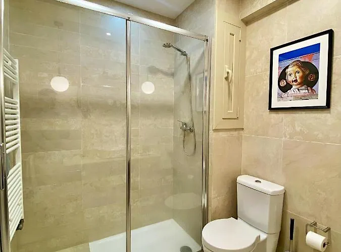 Abbott - 1 Min From The - 100m2 - Sleeps 8 公寓