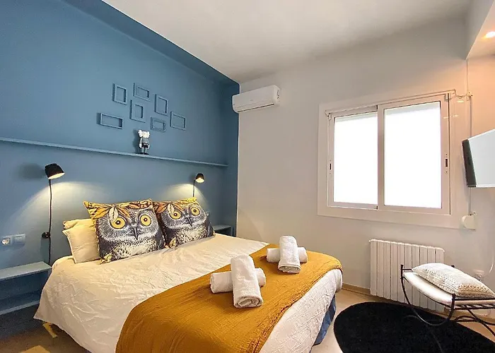 Abbott - 1 Min From The - 100m2 - Sleeps 8 公寓 锡切斯