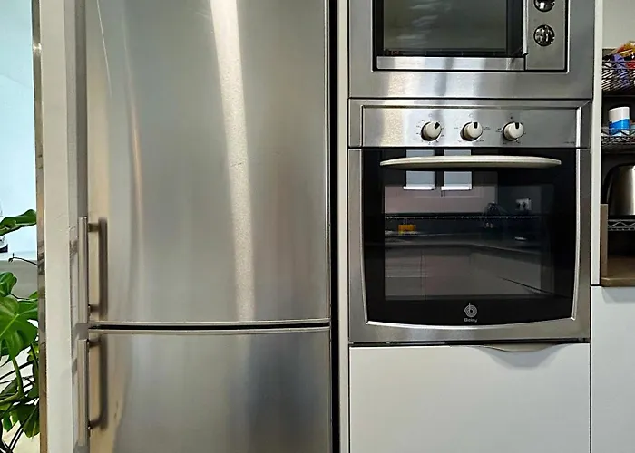 Abbott - 1 Min From The - 100m2 - Sleeps 8 公寓