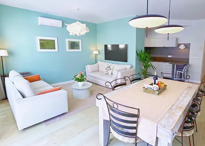 Abbott - 1 Min From The - 100m2 - Sleeps 8 Appartement Sitges