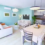 Abbott - 1 Min From The - 100m2 - Sleeps 8 Апартаменты Сиджес